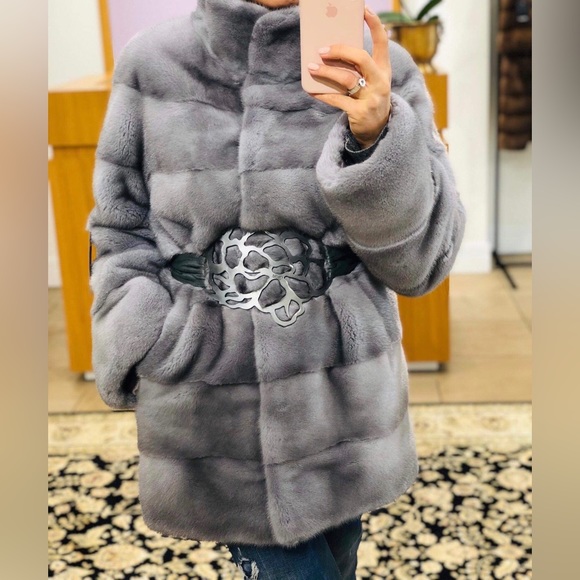 Mink coat - Picture 3 of 8